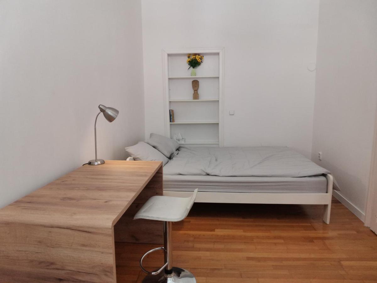 Downtown 3 Bdr Charm - Walk To All Attractions Bratislava Ngoại thất bức ảnh