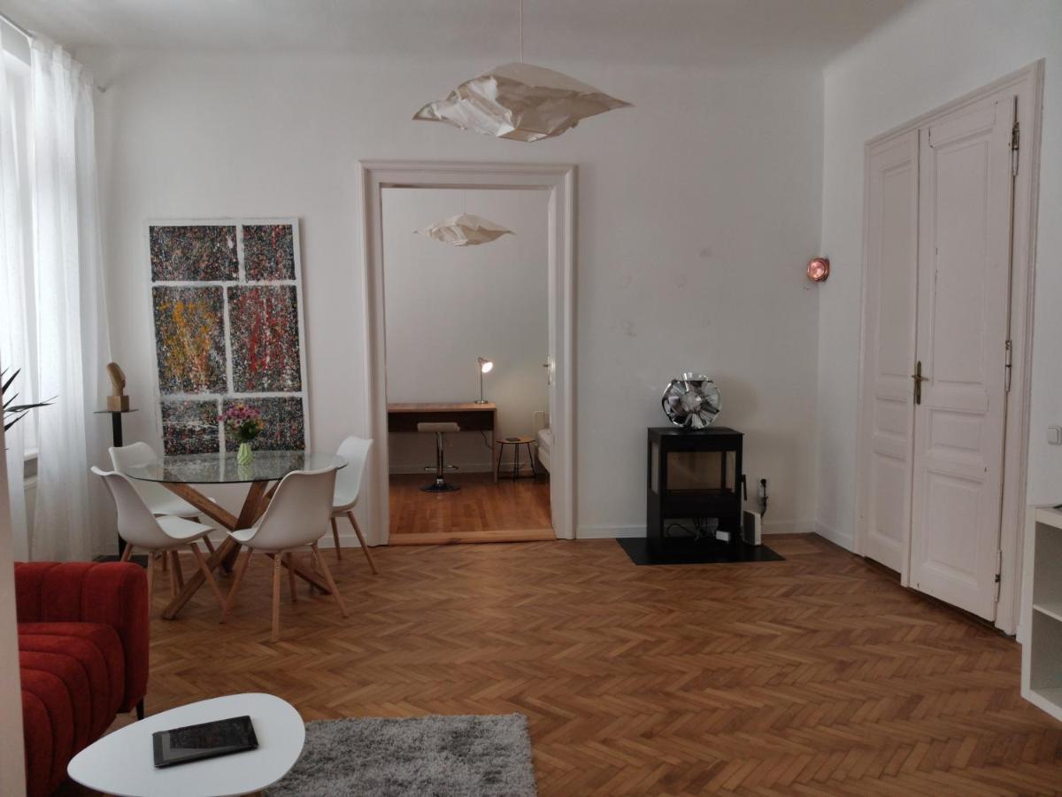 Downtown 3 Bdr Charm - Walk To All Attractions Bratislava Ngoại thất bức ảnh